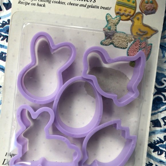 1998 Wilton Easter Bite-Size Cookie Cutters Bunnies‎ Duck Tulip Egg VINTAGE - Picture 4 of 8